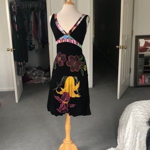 Black and colorful v neck mid length dress